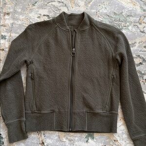 Lululemon on repeat bomber jacket
